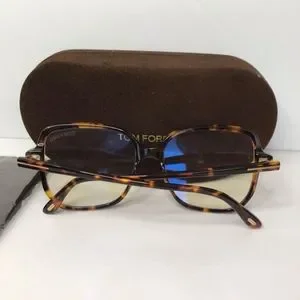 ? Original TOM FORD FT5578-B/V 052This square Tom Ford optical comes in a shi Tom Ford | Accessories | Original Tom Ford Ft5578bv 52this  main image 3